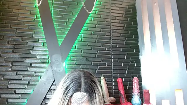 Snapshot of Venus_Rock chatting on June 19, 12:31 pm Venus Rock online show from June 19, 12:31 pm
