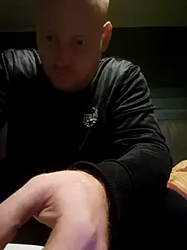 svenni2525 online show from October 26, 10:47 pm