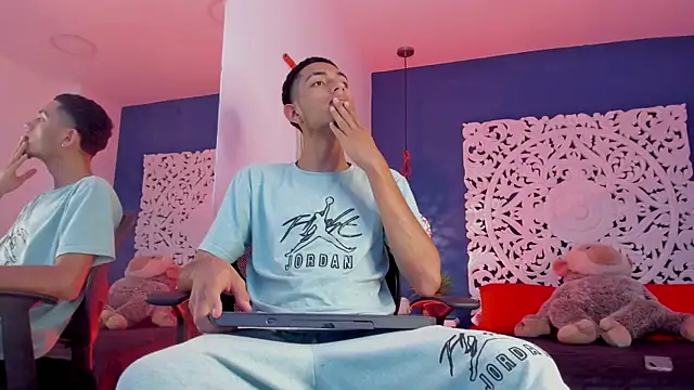 Snapshot of Adonis_WB chatting on September 10, 9:15 pm Adonis WB online show from September 10, 9:15 pm