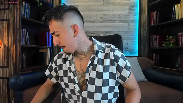 Donovan Desmond online show from October 18, 8:09 pm