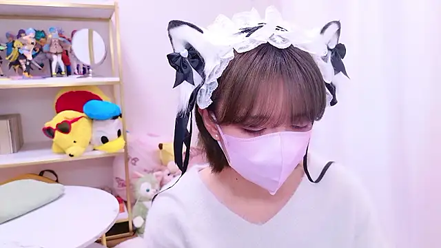 Azusa DoMybest online show from November 9, 4:11 am