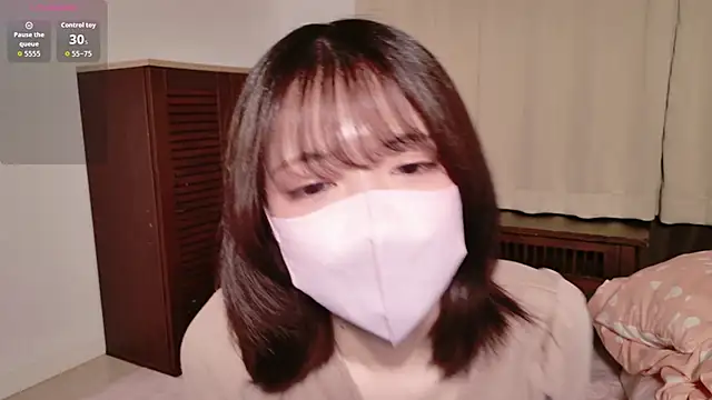 Azusa DoMybest online show from March 4, 1:39 pm