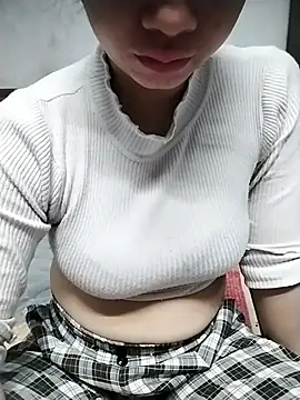 Snapshot of Mie_rose chatting on December 4, 2:21 am Mie rose online show from December 4, 2:21 am