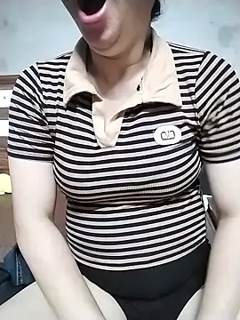Mie rose online show from May 2, 1:32 am
