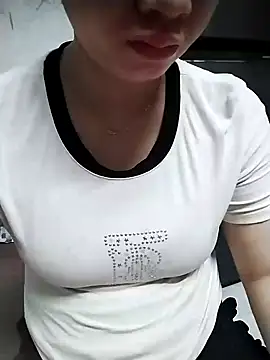 Snapshot of Mie_rose chatting on June 13, 1:14 am Mie rose online show from June 13, 1:14 am