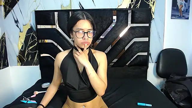 Miahotcs1 online show from February 9, 2:32 pm