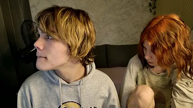 Snapshot of Bonnie_And_C1yde chatting on June 1, 5:09 am Bonnie And C1yde online show from June 1, 5:09 am
