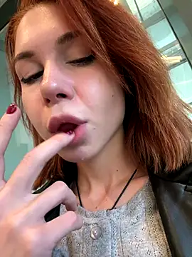 Snapshot of RosieSecret chatting on September 23, 7:11 am RosieSecret online show from September 23, 7:11 am