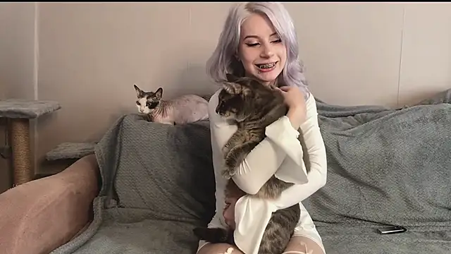 snowy lisa online show from November 15, 7:38 am