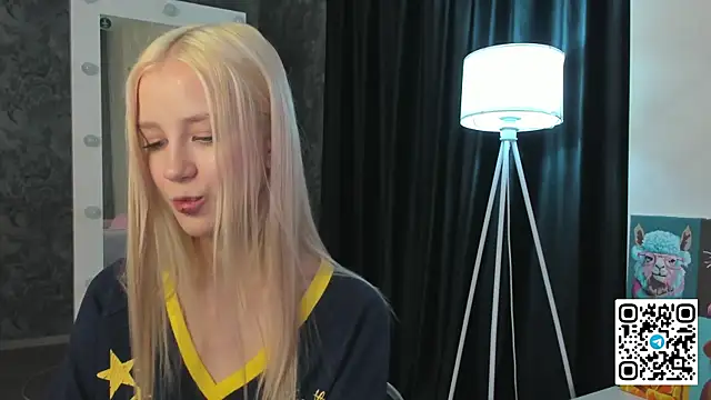 Snapshot of Anellyball chatting on July 26, 9:16 am Anellyball online show from July 26, 9:16 am