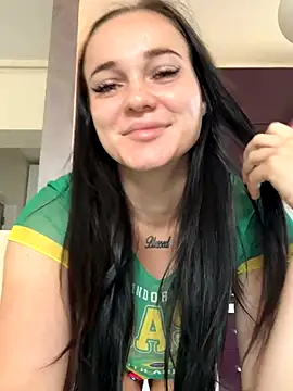 Snapshot of Baby_Eva23 chatting on September 12, 8:47 am Baby Eva23 online show from September 12, 8:47 am