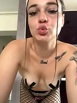 Snapshot of Baby_Eva23 chatting on September 14, 10:58 am Baby Eva23 online show from September 14, 10:58 am