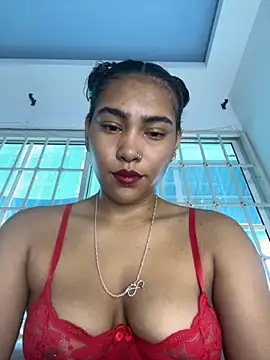 Snapshot of SophieD chatting on October 21, 1:45 pm SophieD online show from October 21, 1:45 pm