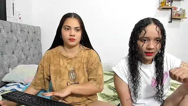nay and aleja1 online show from November 22, 3:38 am