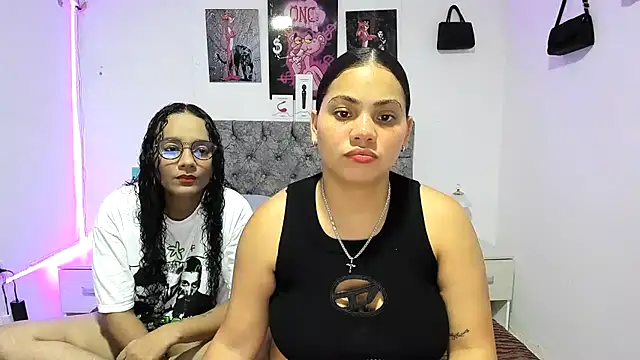Snapshot of nay_and_aleja1 chatting on June 22, 3:25 am nay and aleja1 online show from June 22, 3:25 am