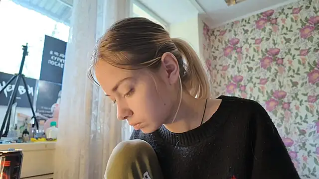 Witching Moon online show from September 17, 7:43 am