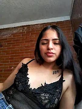 Goddesscut333 online show from November 5, 7:36 pm