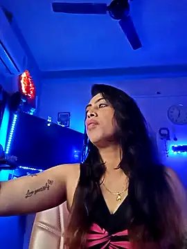 Love Beauty01 online show from February 4, 6:36 pm