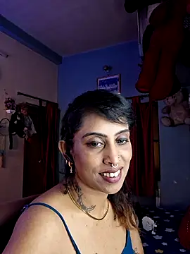 Love Beauty01 online show from April 27, 7:01 pm