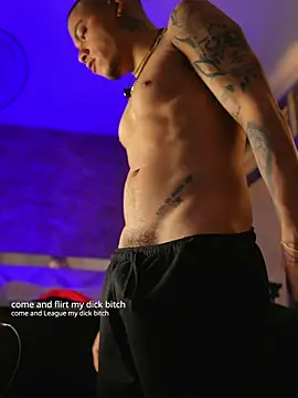 Snapshot of AlphaMasterXxx chatting on July 2, 2:22 am AlphaMasterXxx online show from July 2, 2:22 am