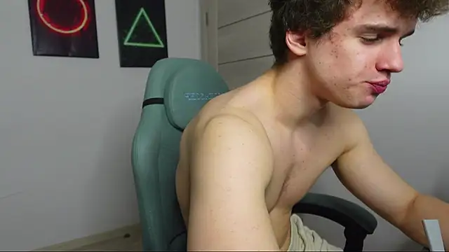 Snapshot of Ricky_Becko chatting on October 6, 1:41 pm Ricky Becko online show from October 6, 1:41 pm