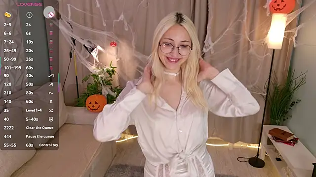 Marry sharp online show from November 1, 9:28 pm