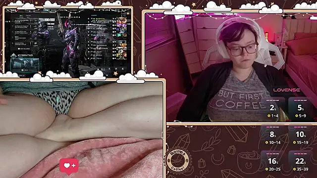 Snapshot of ithuriella chatting on May 10, 2:06 am ithuriella online show from May 10, 2:06 am