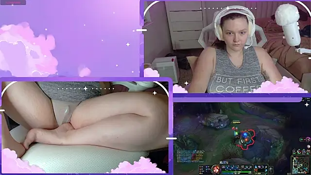 Snapshot of ithuriella chatting on June 12, 3:38 am ithuriella online show from June 12, 3:38 am