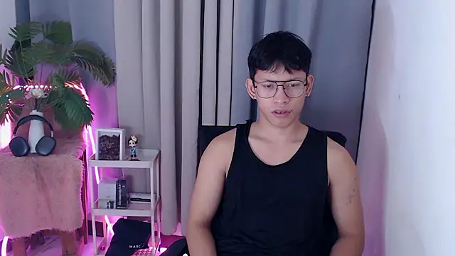 pinkcock froi2305 online show from February 5, 3:00 am