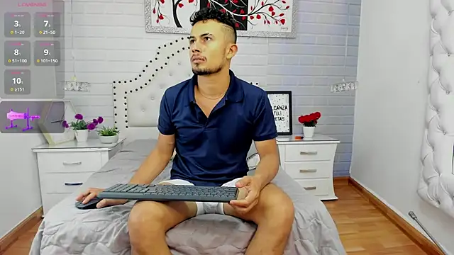 Valentiinoss online show from November 14, 9:24 pm