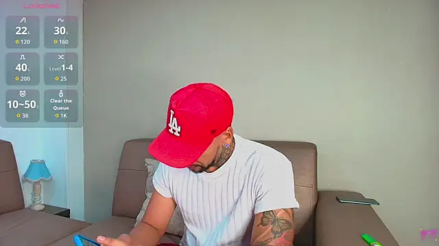 Snapshot of Valentiinoss chatting on July 13, 2:31 pm Valentiinoss online show from July 13, 2:31 pm