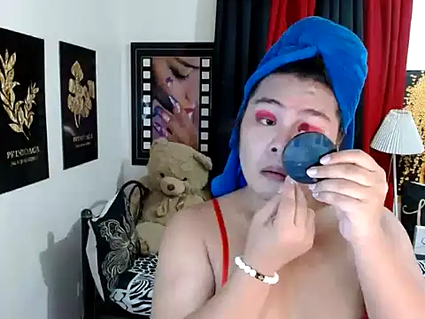 Snapshot of TSbrianaHugeCock chatting on June 11, 2:37 pm TSbrianaHugeCock online show from June 11, 2:37 pm