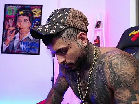 logan hugh8 online show from October 31, 6:03 am