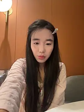 luluya1314 online show from November 21, 7:18 am