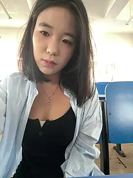 luluya1314 online show from May 2, 7:46 am