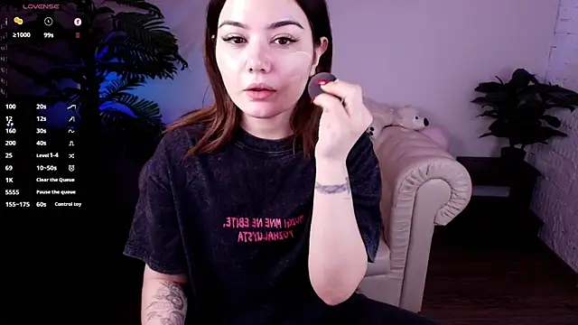 Snapshot of Dark_Moni chatting on March 1, 2:46 am Dark Moni online show from March 1, 2:46 am