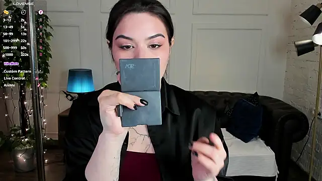 Snapshot of Dark_Moni chatting on March 14, 2:50 am Dark Moni online show from March 14, 2:50 am