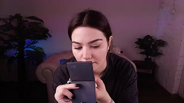 Snapshot of Dark_Moni chatting on March 15, 2:50 am Dark Moni online show from March 15, 2:50 am