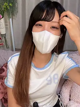 emiiiii1001 online show from September 14, 9:41 am