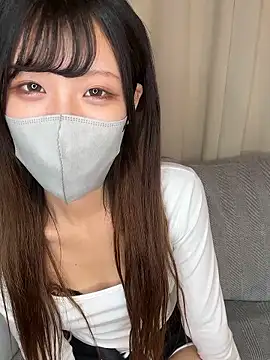 emiiiii1001 online show from November 25, 2:22 am