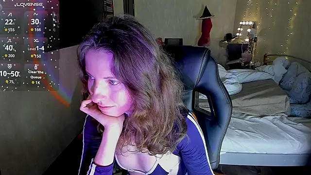 Snapshot of Agata_in_Wonderland chatting on November 11, 1:44 pm Agata in Wonderland online show from November 11, 1:44 pm