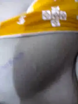 Snapshot of liza-212 chatting on October 18, 9:43 am liza-212 online show from October 18, 9:43 am