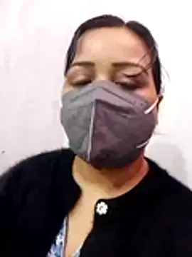 Snapshot of liza-212 chatting on November 29, 10:29 am liza-212 online show from November 29, 10:29 am