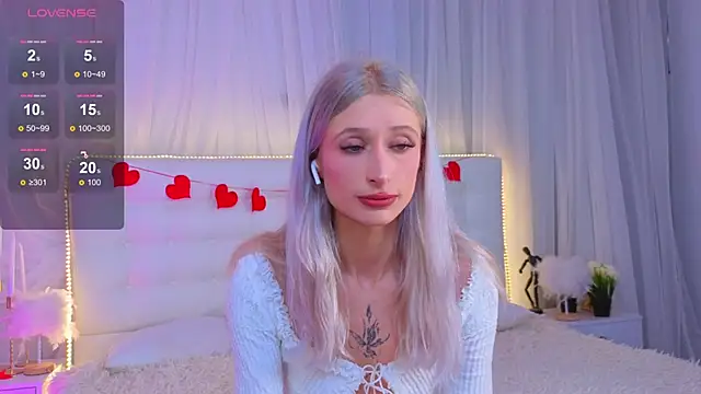 Monica Leen online show from February 19, 6:20 am