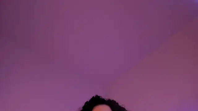 Snapshot of MiaWonderfull chatting on November 15, 5:38 am MiaWonderfull online show from November 15, 5:38 am