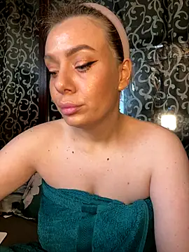 Snapshot of emmasweett11 chatting on September 17, 3:35 pm emmasweett11 online show from September 17, 3:35 pm