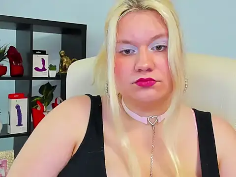 Snapshot of samantha_darling chatting on May 27, 12:57 pm samantha darling online show from May 27, 12:57 pm