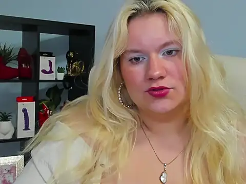Snapshot of samantha_darling chatting on June 3, 11:13 am samantha darling online show from June 3, 11:13 am