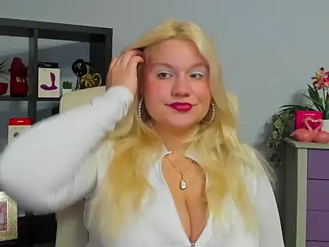 Snapshot of samantha_darling chatting on July 21, 11:34 am samantha darling online show from July 21, 11:34 am