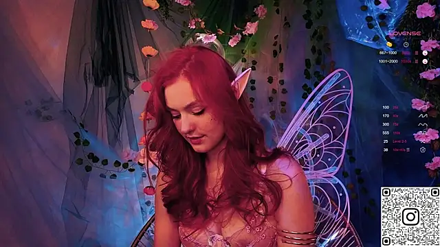 Snapshot of GildedKitten chatting on November 30, 5:50 pm GildedKitten online show from November 30, 5:50 pm